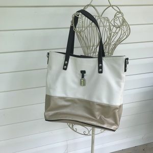 Jessica Simpson Shoulder bag